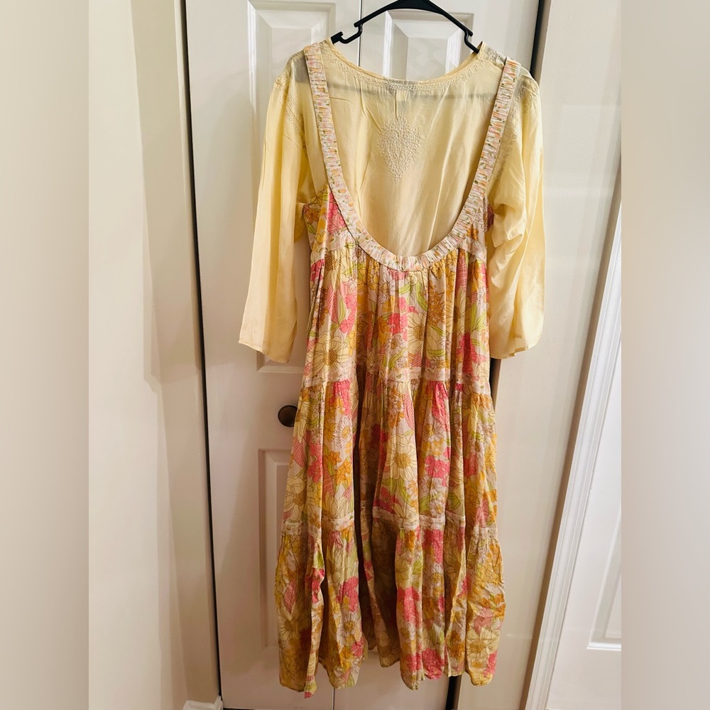 Vintage-Inspired Floral Tiered Sundress & Silk Blouse Set (American EagleSize S) - Picture 9 of 11